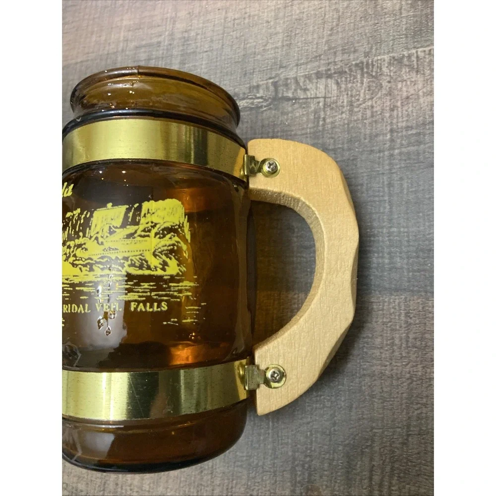 Vintage Niagara Falls, Canada Souvenir Wood Handled‎ Collectible Drinking Mug
